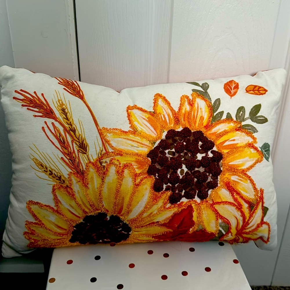 Sunflower accent pillow